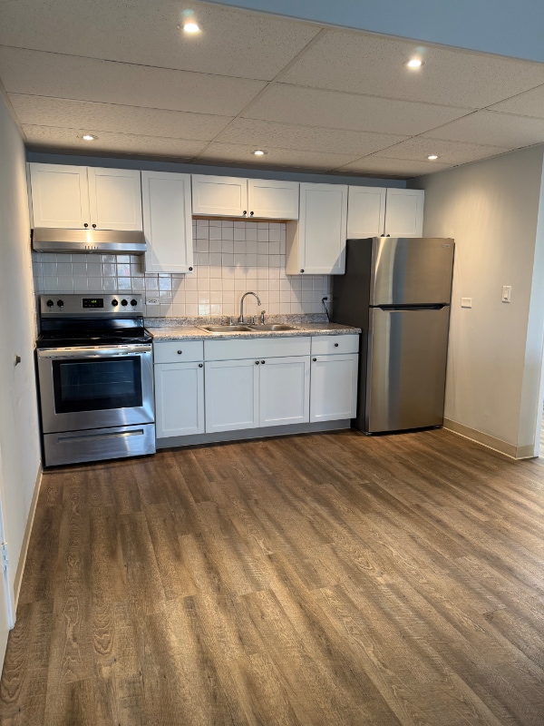 Building Photo - 29W543 Batavia Rd