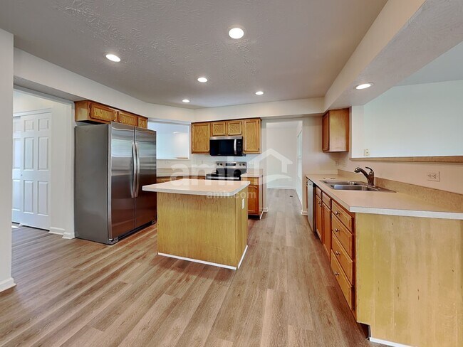 Foto del edificio - 7733 Black Squirrel Trl