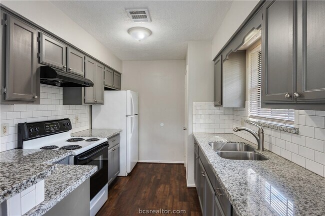 Foto del edificio - 1003 E 24th St