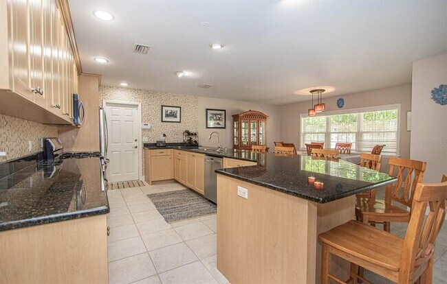 Building Photo - 7864 15th Way N