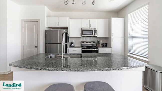 Foto del edificio - 19240 Stokes Rd