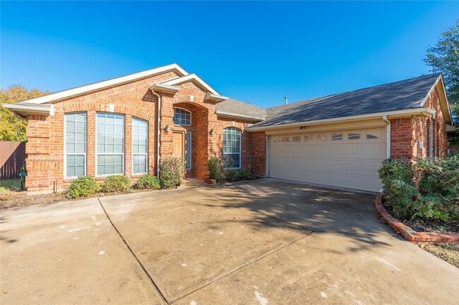 Building Photo - 15722 Wrangler Dr