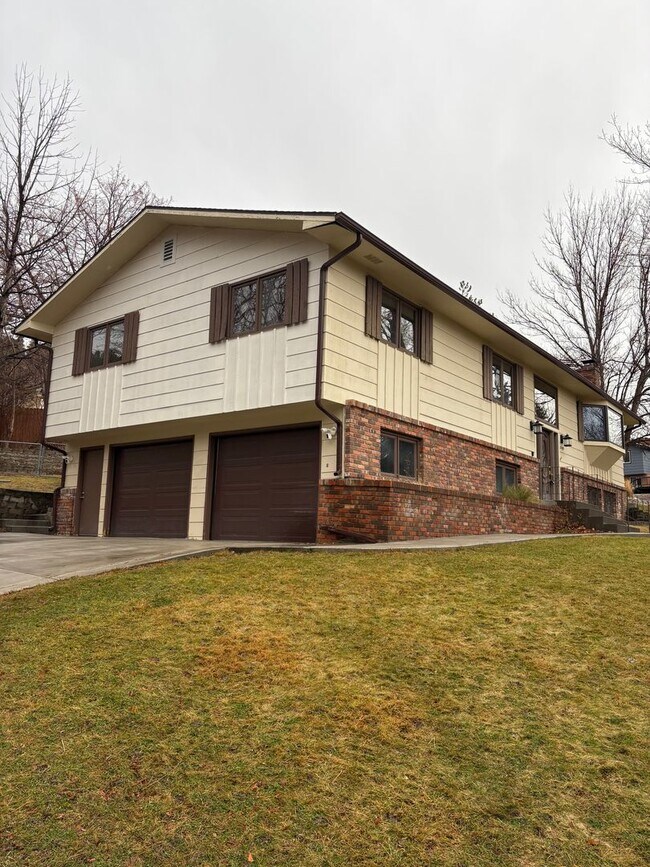 Foto del edificio - 3109 Forsythia Blvd