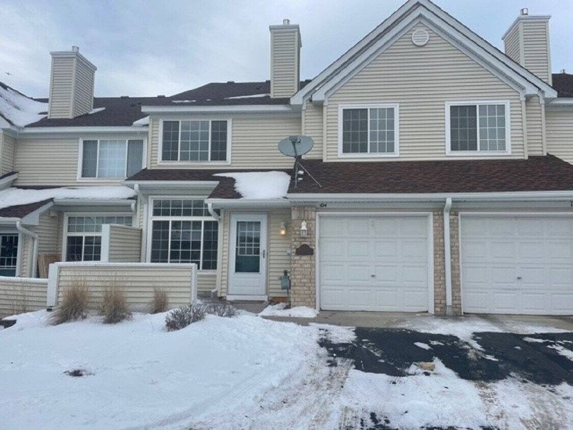 Primary Photo - 15353 Greenhaven Ln