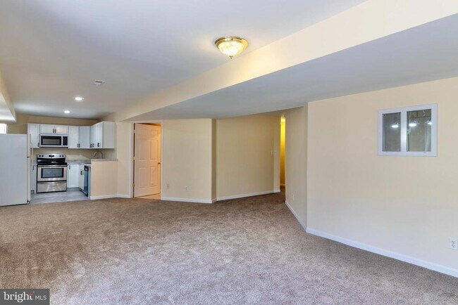 Building Photo - 17694 Avenel Ln