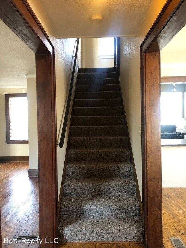 Foto del edificio - 3 br, 1.5 bath House - 410 Logan St