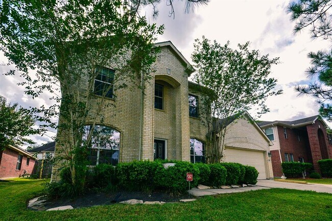 Building Photo - 3215 Cumberland Ct