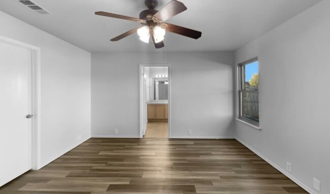 Building Photo - 1608 Desperado Rd