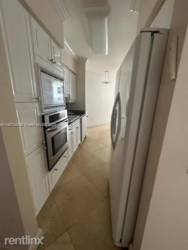 Building Photo - 2 br, 2 bath Condo - 4775 Collins Ave Apt 504