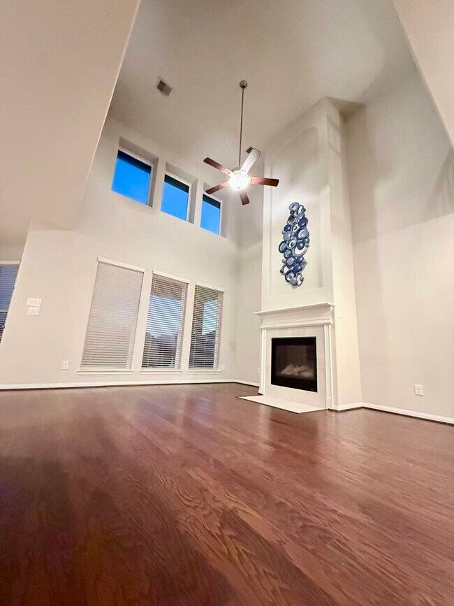 Foto del edificio - 24323 Marcello Lakes Dr