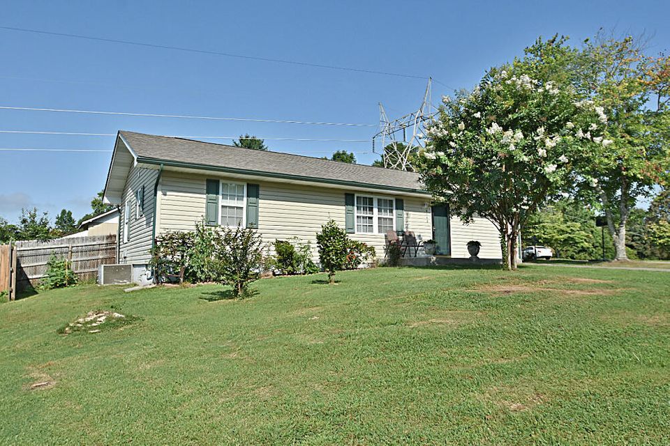 Foto principal - 6100 Cougar Dr