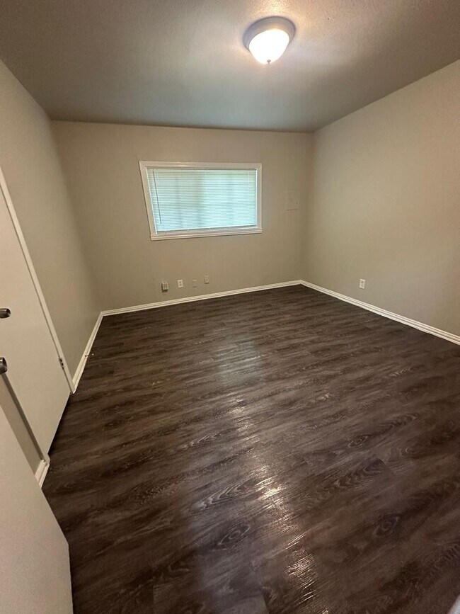 Foto del edificio - 4700 Norris St