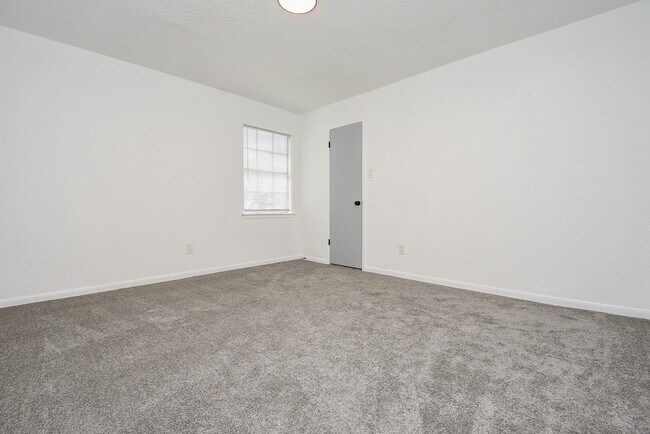 Foto del edificio - 15814 Winding Moss Dr
