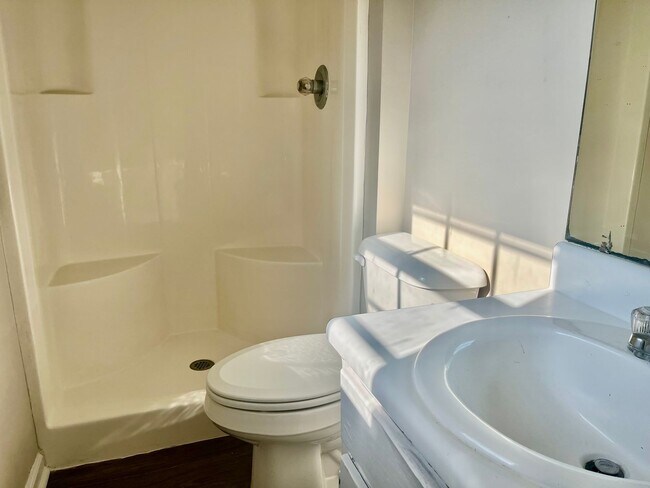 Foto del edificio - 219 Huffaker Rd NW