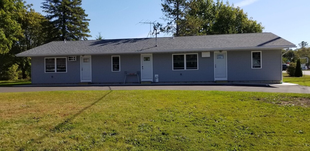 Primary Photo - 720 N 8th Ave