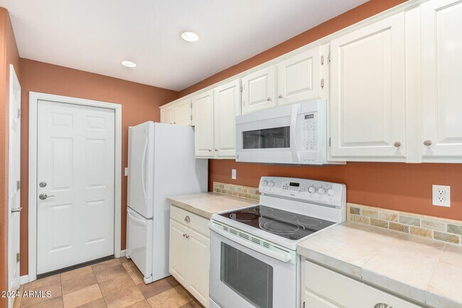 Foto del edificio - 14237 E Ashbrook Dr