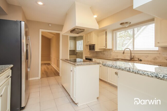 Foto del edificio - 12614 Rocky Hill Drive, Houston, TX 77066