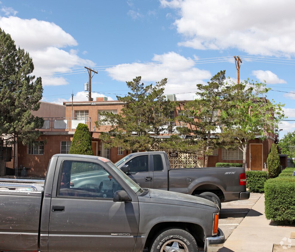 Building Photo - 409-413 Alcazar St SE