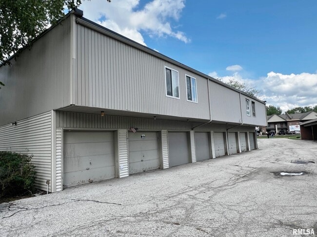 Building Photo - 6809 N Frostwood Pkwy