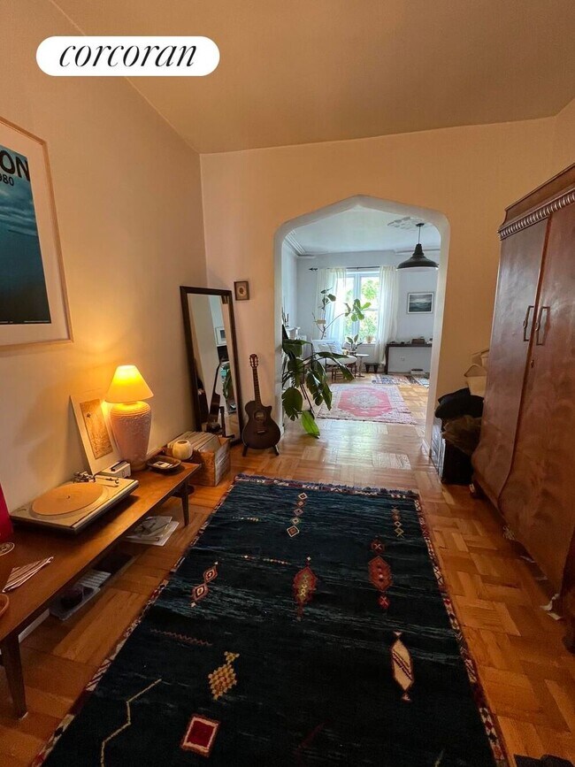 Foto del edificio - 131 1/2 Noble St