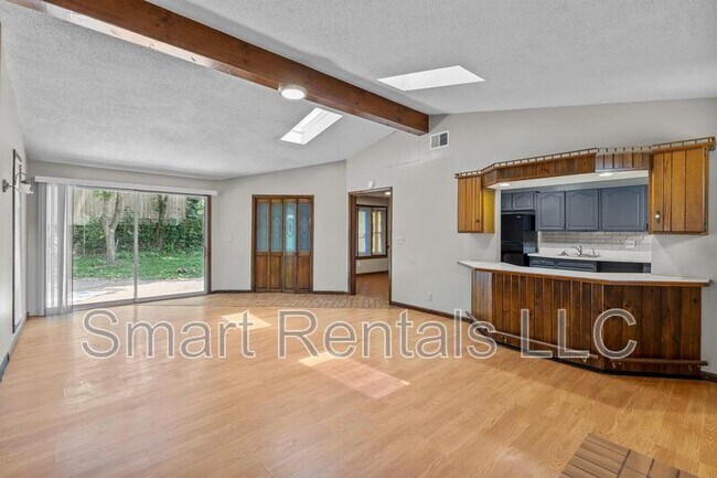 Foto del edificio - 12 Country Ln