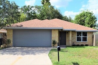 Building Photo - 2028 Mynah Ave