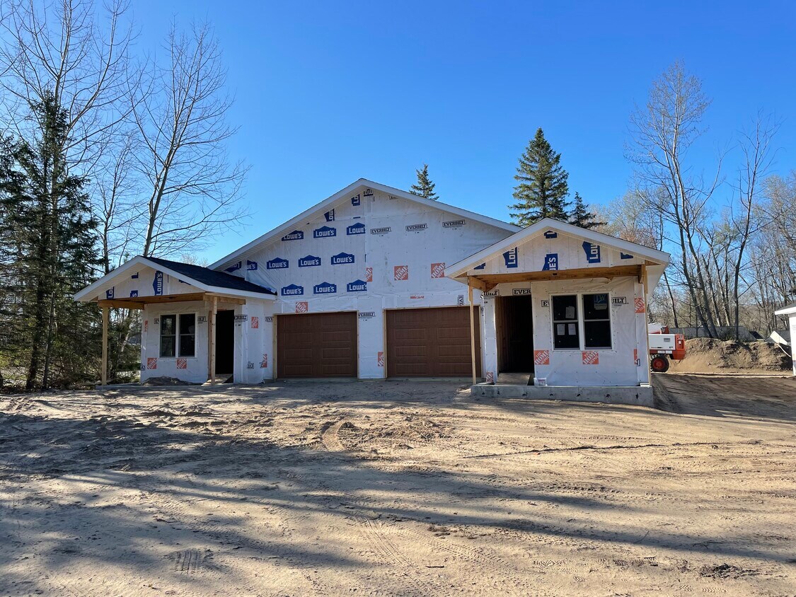 Building Photo - 530 State St