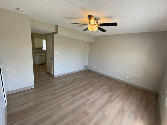 Foto del edificio - 1630 Pleasant View Dr