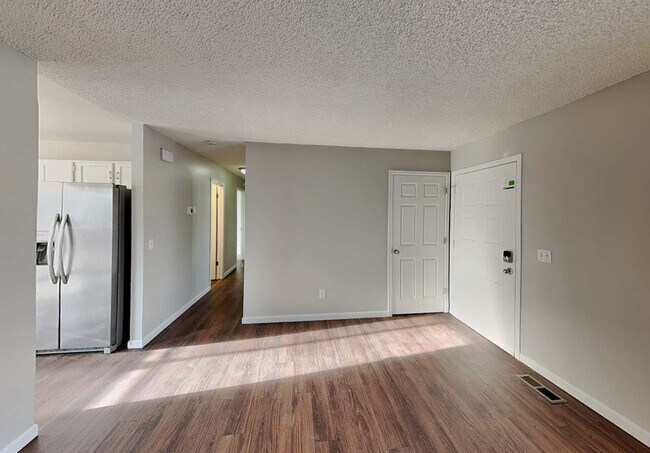 Foto del edificio - 7517 Brockbank Dr