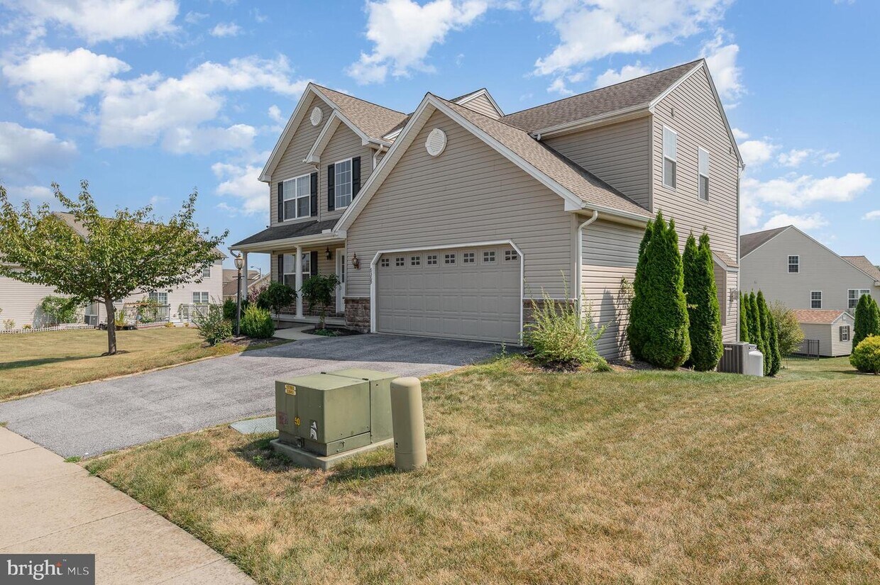 Foto principal - 6369 Knapp Dr