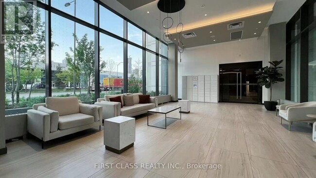 Building Photo - 10 Honeycrisp Cres