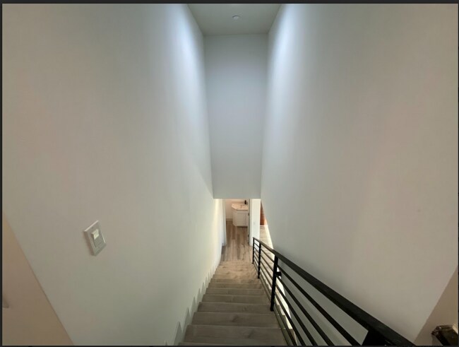Foto del edificio - 3873 Bentley Ave