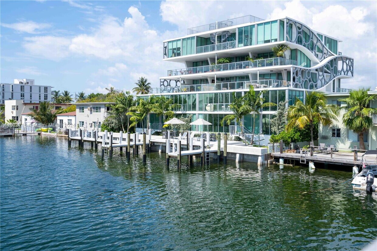 Photo - 8425 Crespi Boulevard, Miami Beach, FL 33141 - 2 BR 2 BA Condo
