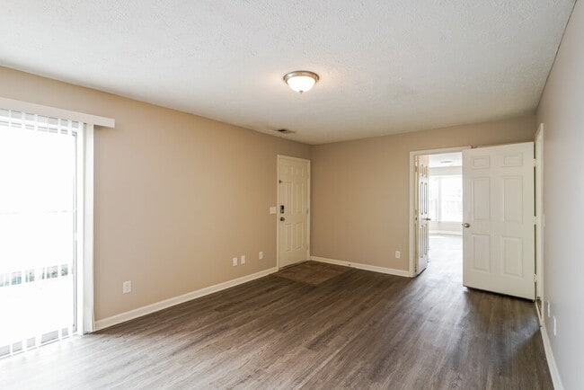 Building Photo - 2633 River Meade Way