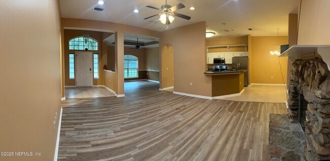 Building Photo - 5480 Cutwater Ln S