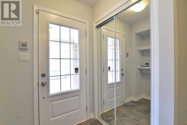 Building Photo - 3062 Gardenia Gate