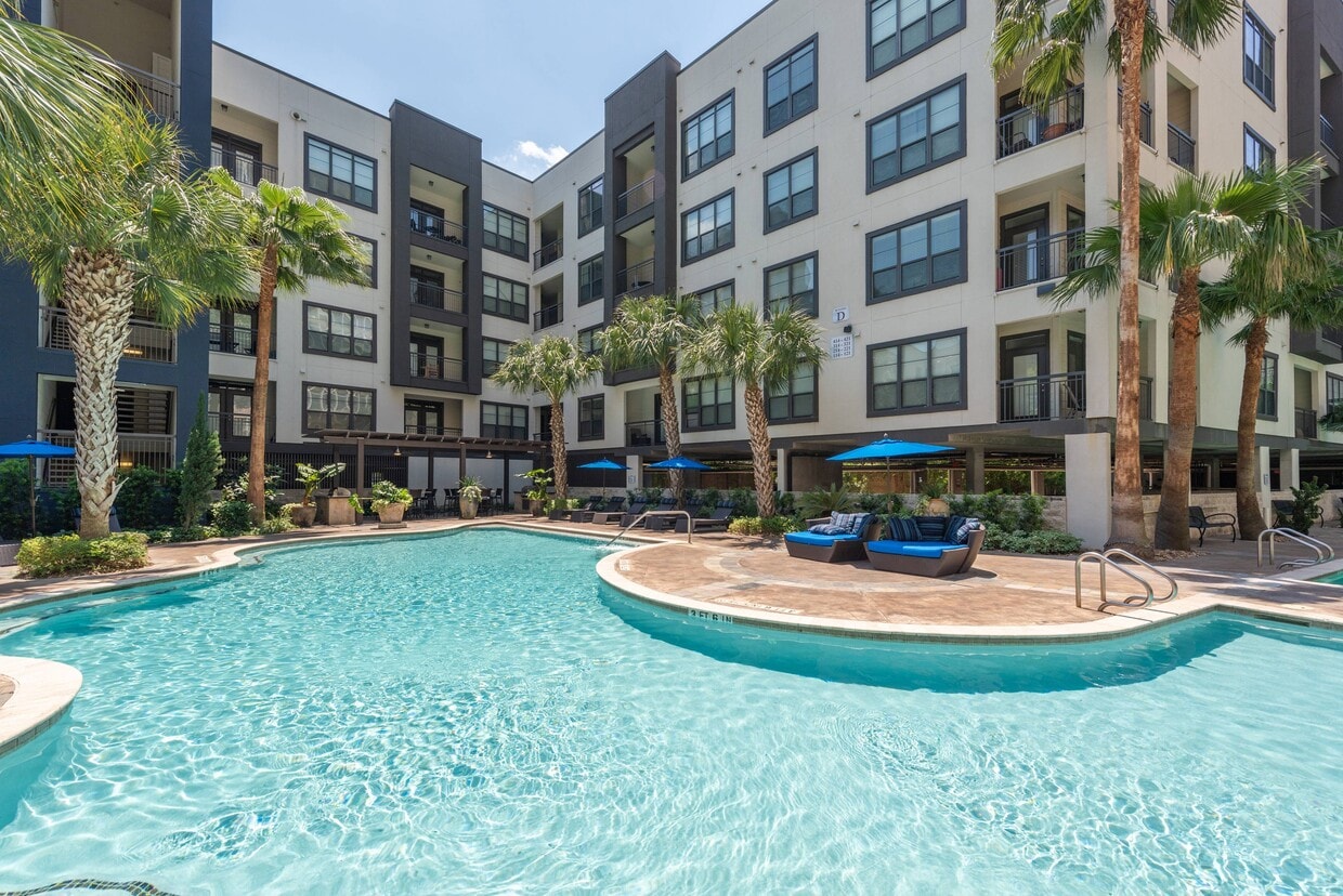 Halstead Apartments 4620 N Braeswood Blvd Houston, TX