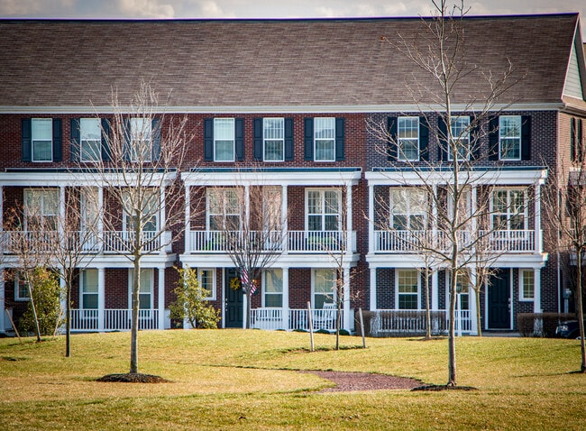 Building Photo - 2B Ellington Road