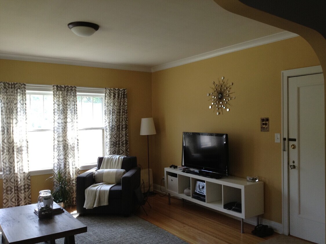 Building Photo - 3428 Emerson Ave S #2