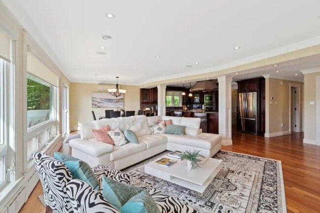 Building Photo - 171 Forest Rd