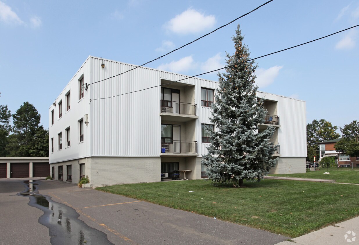 Building Photo - 112 Rajah St