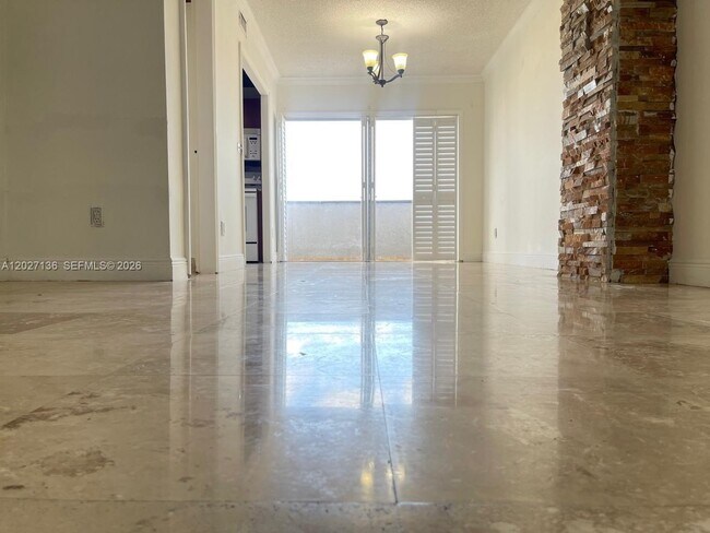 Foto del edificio - 7801 NE 4th Ct
