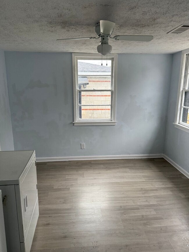 Building Photo - 485 Mellon St