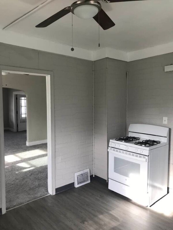 Photo - 11902 Continental Ave Apartment