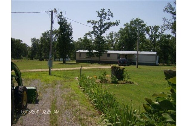 Building Photo - 729 E Diedrick Ln