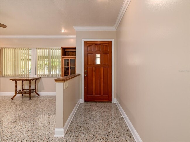 Building Photo - 907 Hillside Terrace