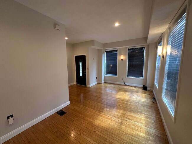 Foto del edificio - 740 Broadway