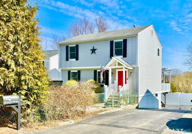 Building Photo - 49 Spring Hill Ave