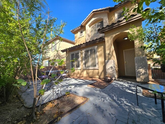 Building Photo - A Fabulous 3 Bedroom Home Centrally located.