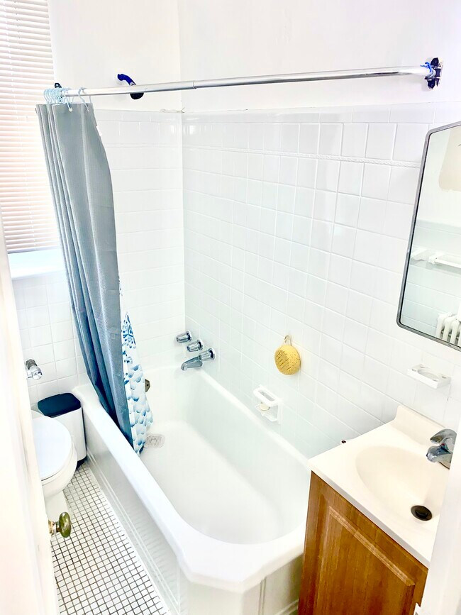 11 S Nashville Ave Unit C4, Ventnor City, NJ 08406 Condo for Rent in